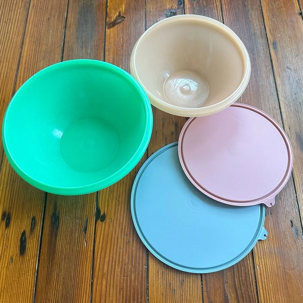 Vintage Tupperware bowls w lids opaque pastel set